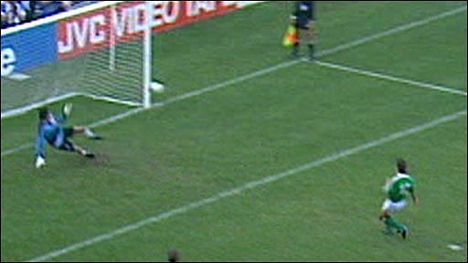 O'Leary sends the goalkeeper the wrong way to put Ireland into the World Cup quarter-finals